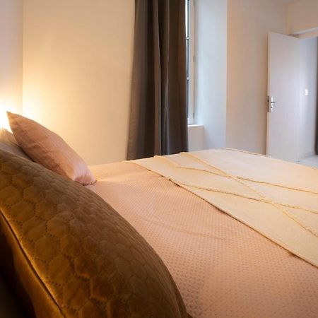 Le Nid 3 Etoiles Wifi, Netflix, Disney, Coeur De Bastide Villefranche-de-Rouergue Luaran gambar