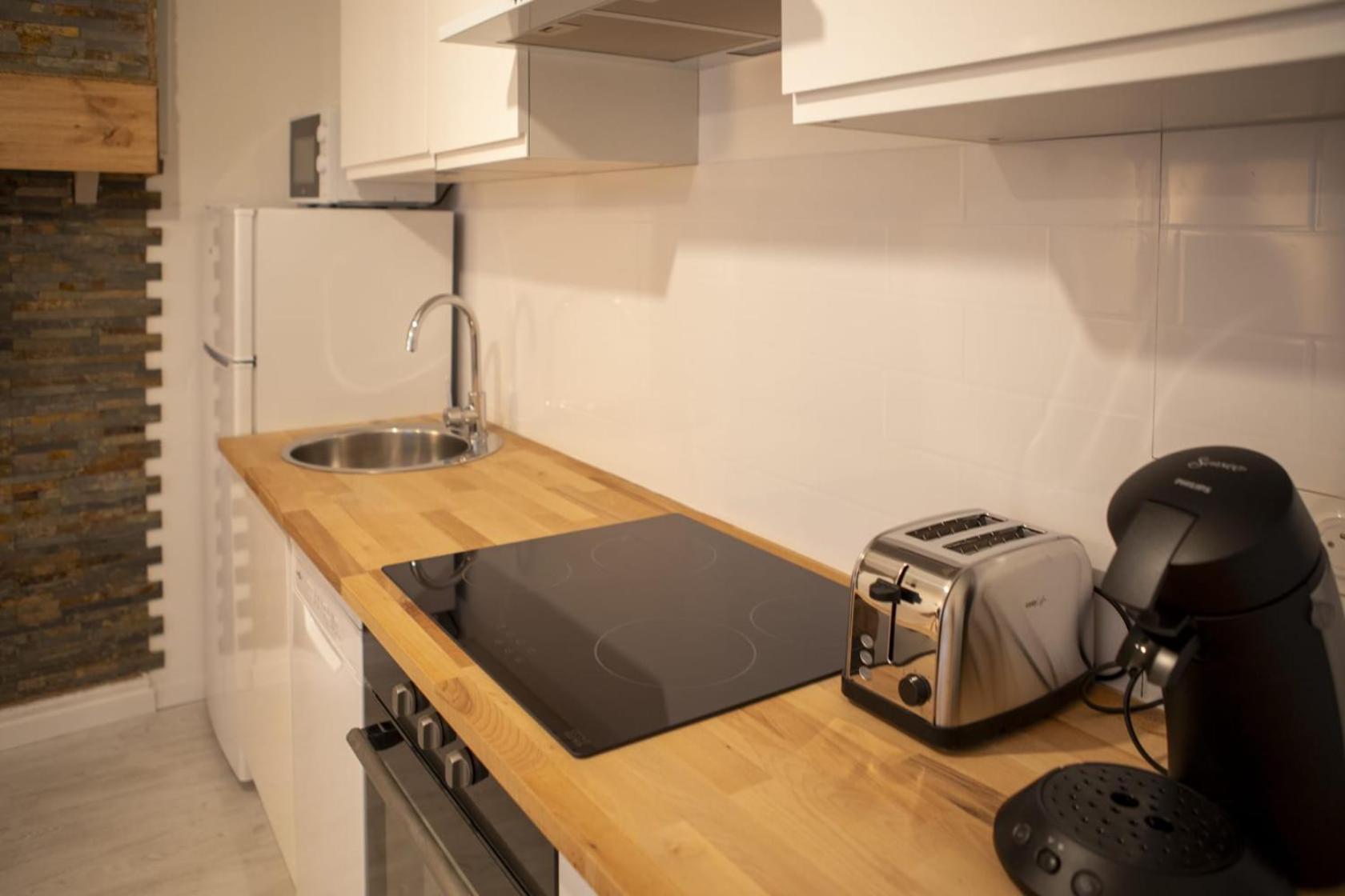 Le Nid 3 Etoiles Wifi, Netflix, Disney, Coeur De Bastide Villefranche-de-Rouergue Luaran gambar
